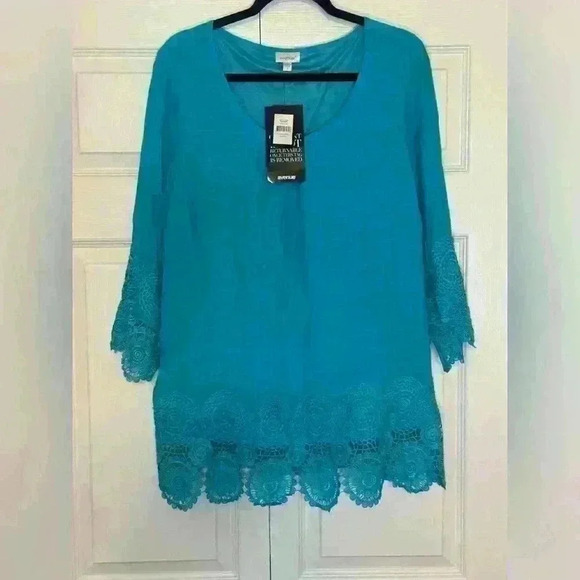 Avenue Tops - Avenue Size 16 NWT